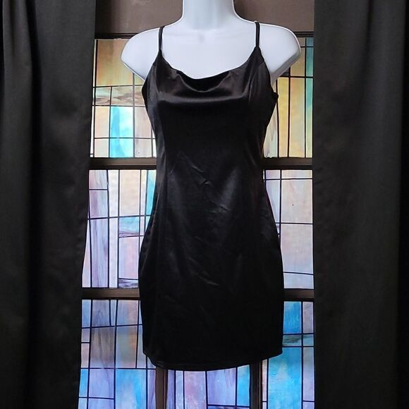 Black Fashion Nova Mini Adjustable Spaghetti Strap Dress Women's Size Medium - Picture 1 of 10